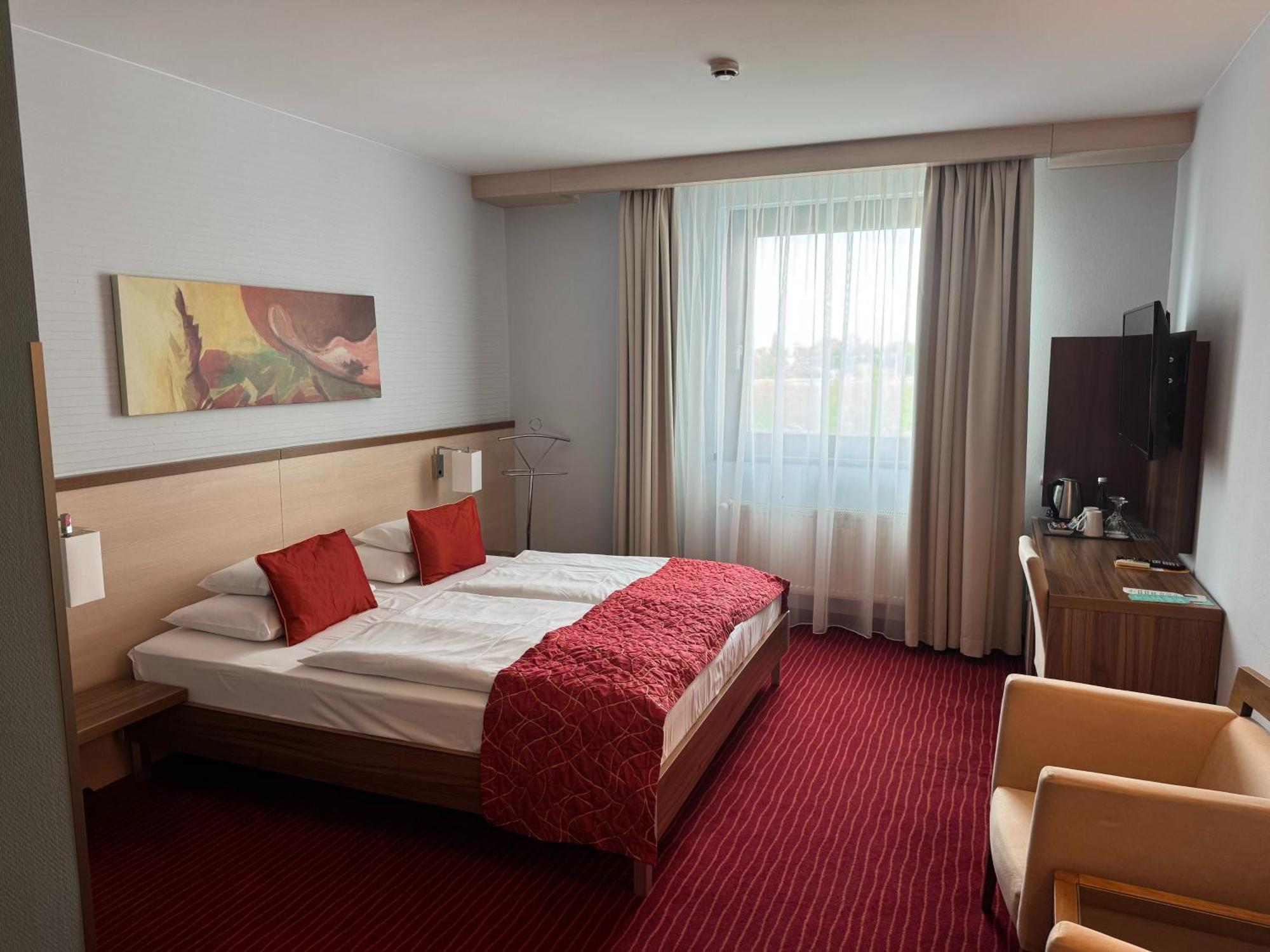 Hotel Famulus Gyor Exterior photo